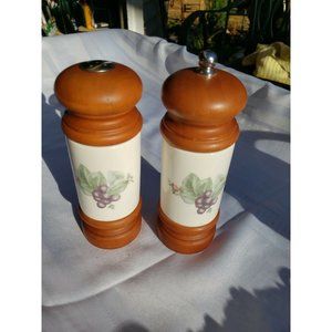 Mr Dudley 7" Wood & Ceramic Pepper Grinder Mill & Salt Shaker Set Grapes